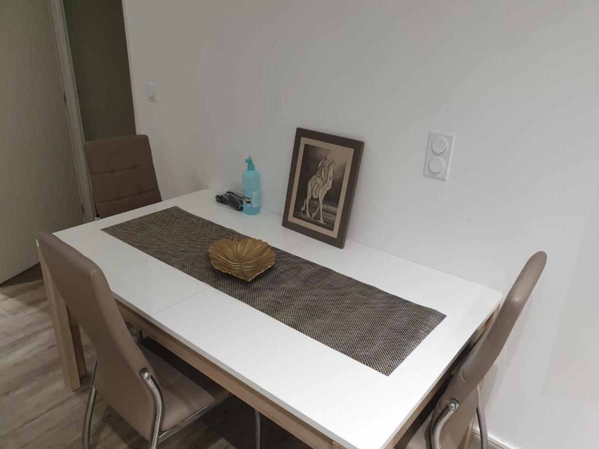 Appartement Cosy Et Chaleureux Lons-le-Saunier Ngoại thất bức ảnh